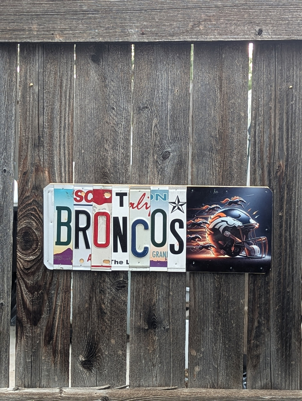 Broncos- License Plate Wall Art – (Specialty)