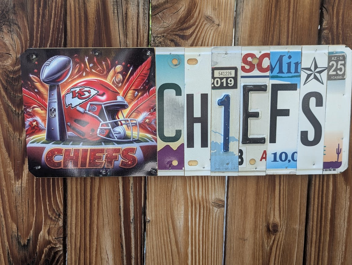 License Plate Wall Art -Chiefs (Helmet)
